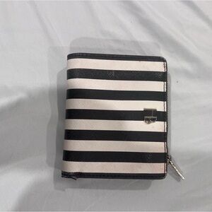 Henri Bendel wallet